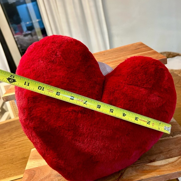 New! Snuggle Buddy Heat N Hug Red Plush Heart SO SOFT - Picture 3 of 5
